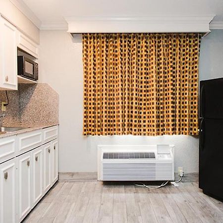 Executive Inn Bacliff Dış mekan fotoğraf